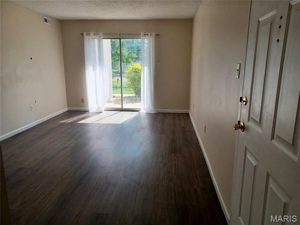 3129 Edwards Place , Unit 102, St Louis, MO 63043
