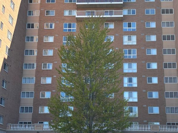 6711 Lake Shore Drive S, Unit 813, Richfield, MN 55423