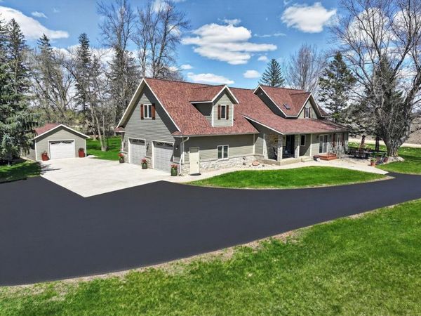 1608 E Lake Jessie Road SE, Alexandria, MN 56308
