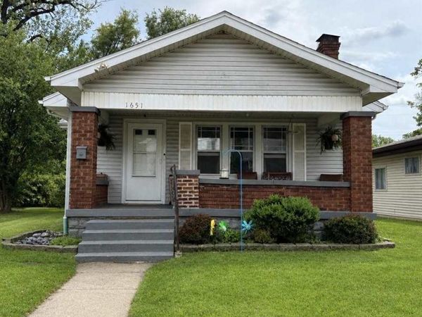1651 7th Avenue, Terre Haute, IN 47807