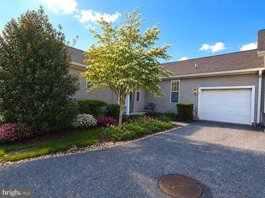 52 N HOUNDMASTER HOLLOW, GLEN MILLS, PA 19342