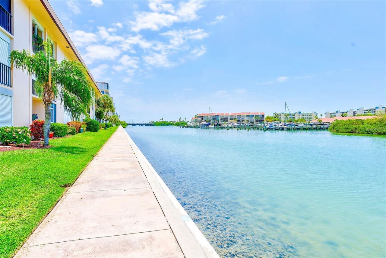 7930 Sun Island Drive S, Unit 101, South Pasadena, FL 33707 Photo