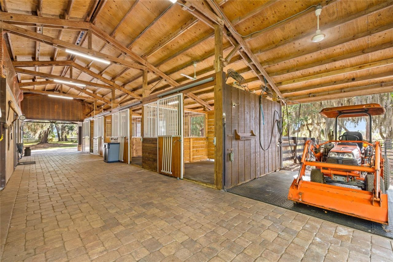 10925 Arrowtree Boulevard, Clermont, FL 34715 Photo