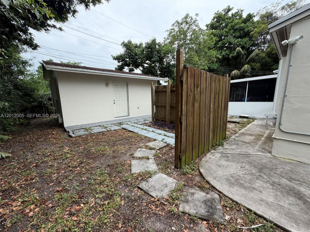596 NW 109th St , Miami, FL 33168 Photo