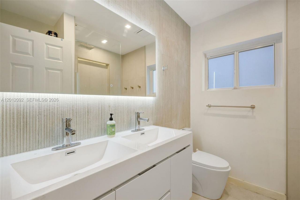 830 NE 72nd St , Miami, FL 33138 Photo