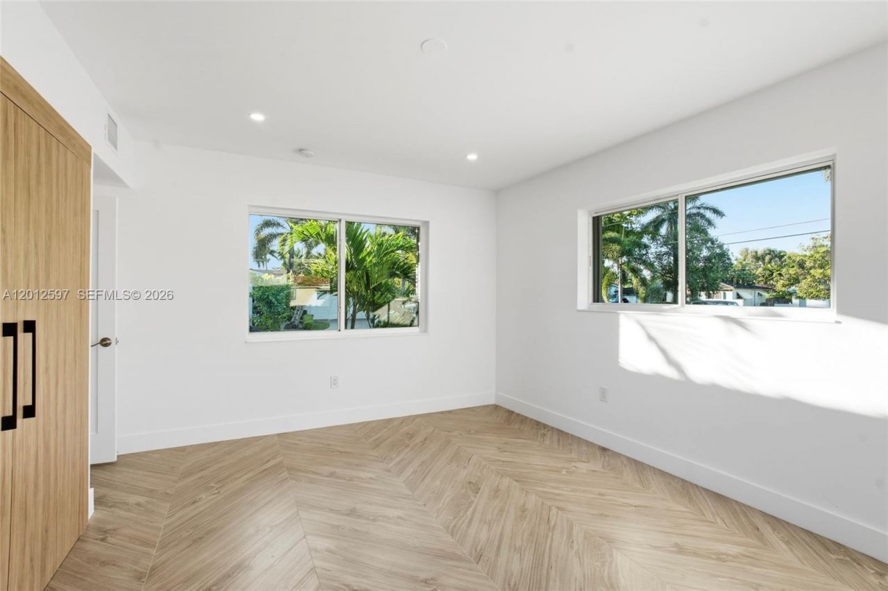 360 NW 87th St, El Portal, FL 33150 Photo