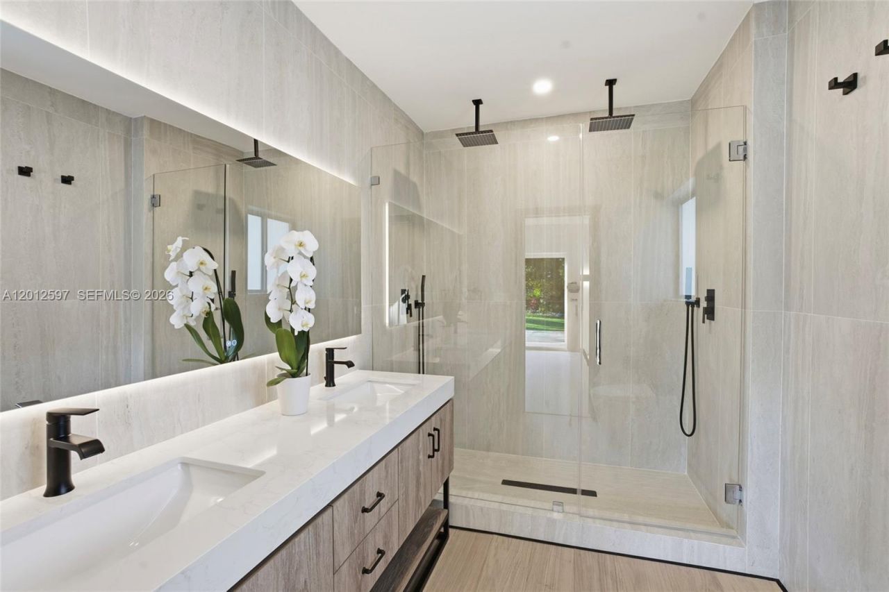 360 NW 87th St, El Portal, FL 33150 Photo