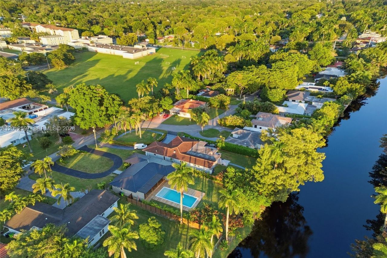 360 NW 87th St, El Portal, FL 33150 Photo