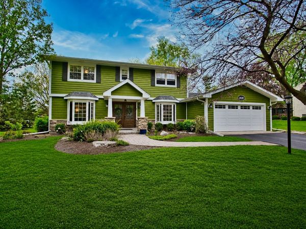 2S510 Seneca Drive, Wheaton, IL 60189
