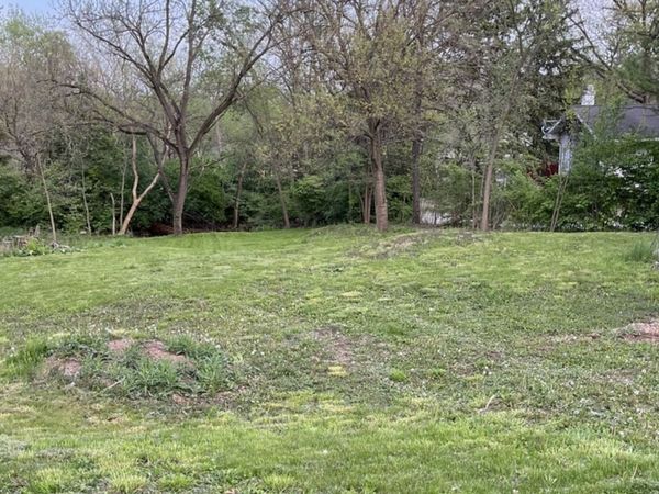 17 E Lyncliff Drive, Oswego, IL 60543
