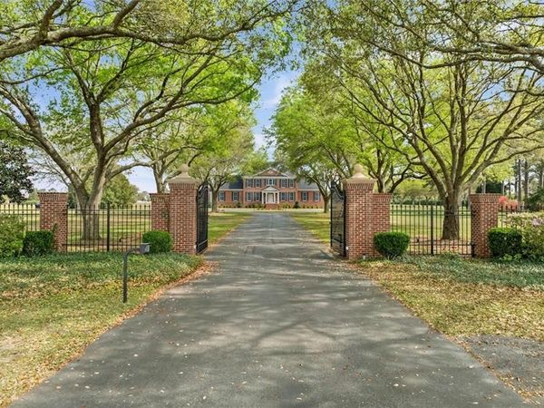 10447 Jeff Hamilton Road, Mobile, AL 36695