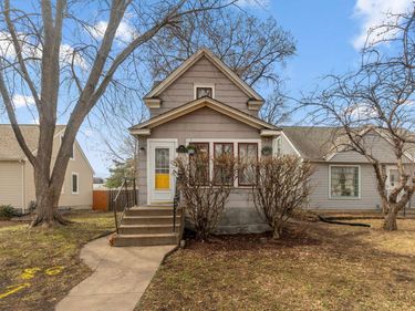 831 19th Avenue SE, Minneapolis, MN 55414