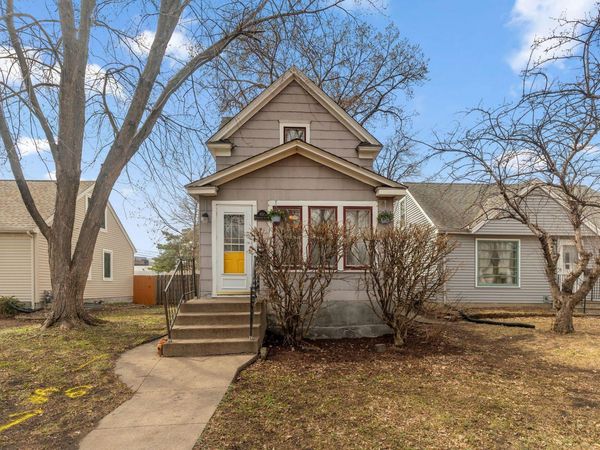 831 19th Avenue SE, Minneapolis, MN 55414