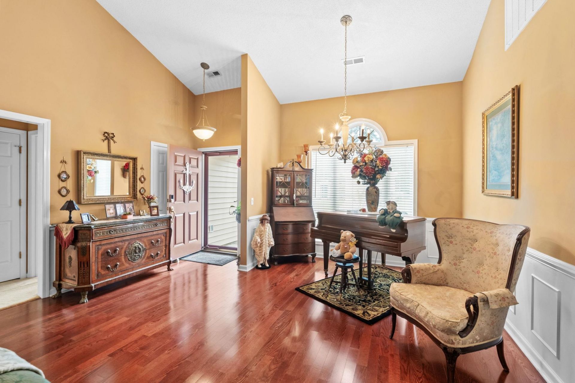 420 Westham Dr. Photo 13