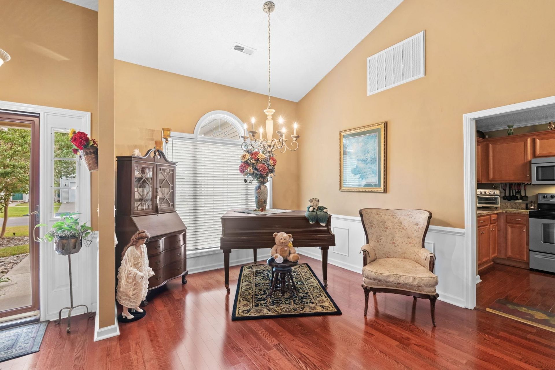 420 Westham Dr. Photo 15