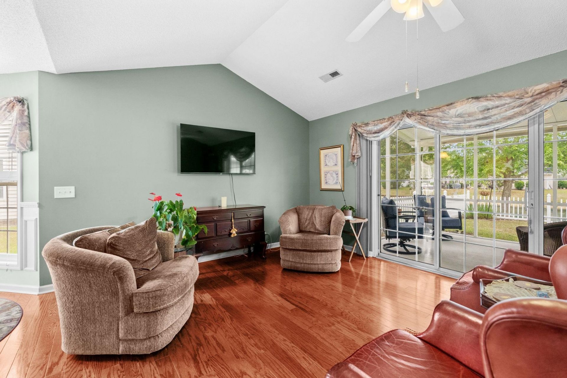 420 Westham Dr. Photo 22