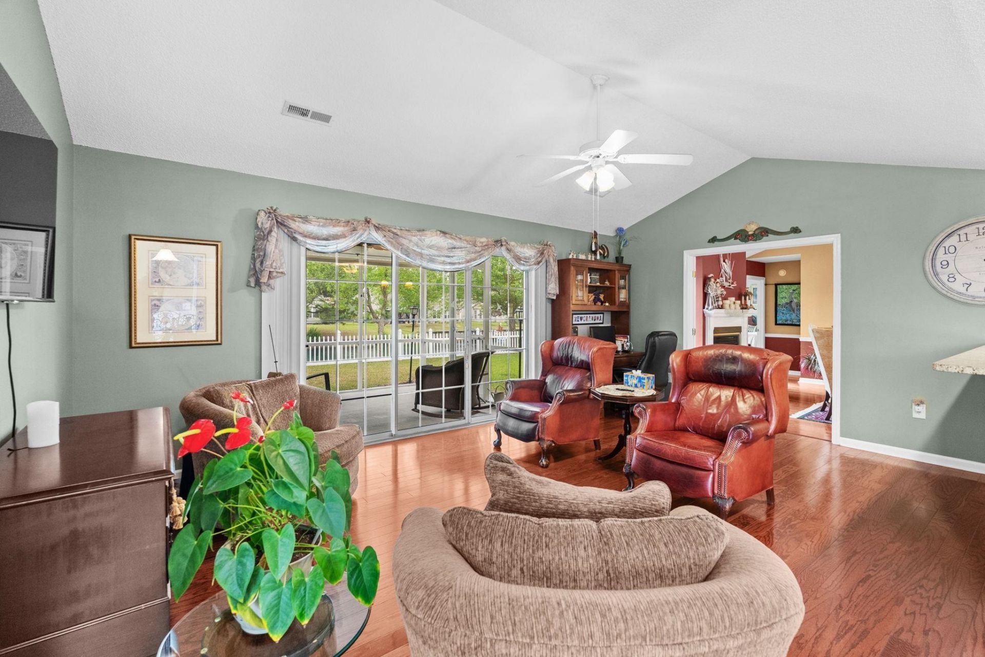 420 Westham Dr. Photo 23