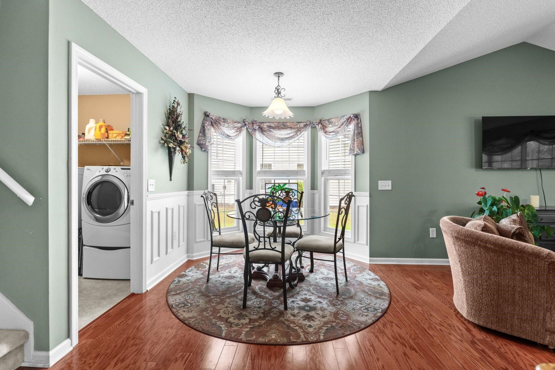 420 Westham Dr. Photo 32