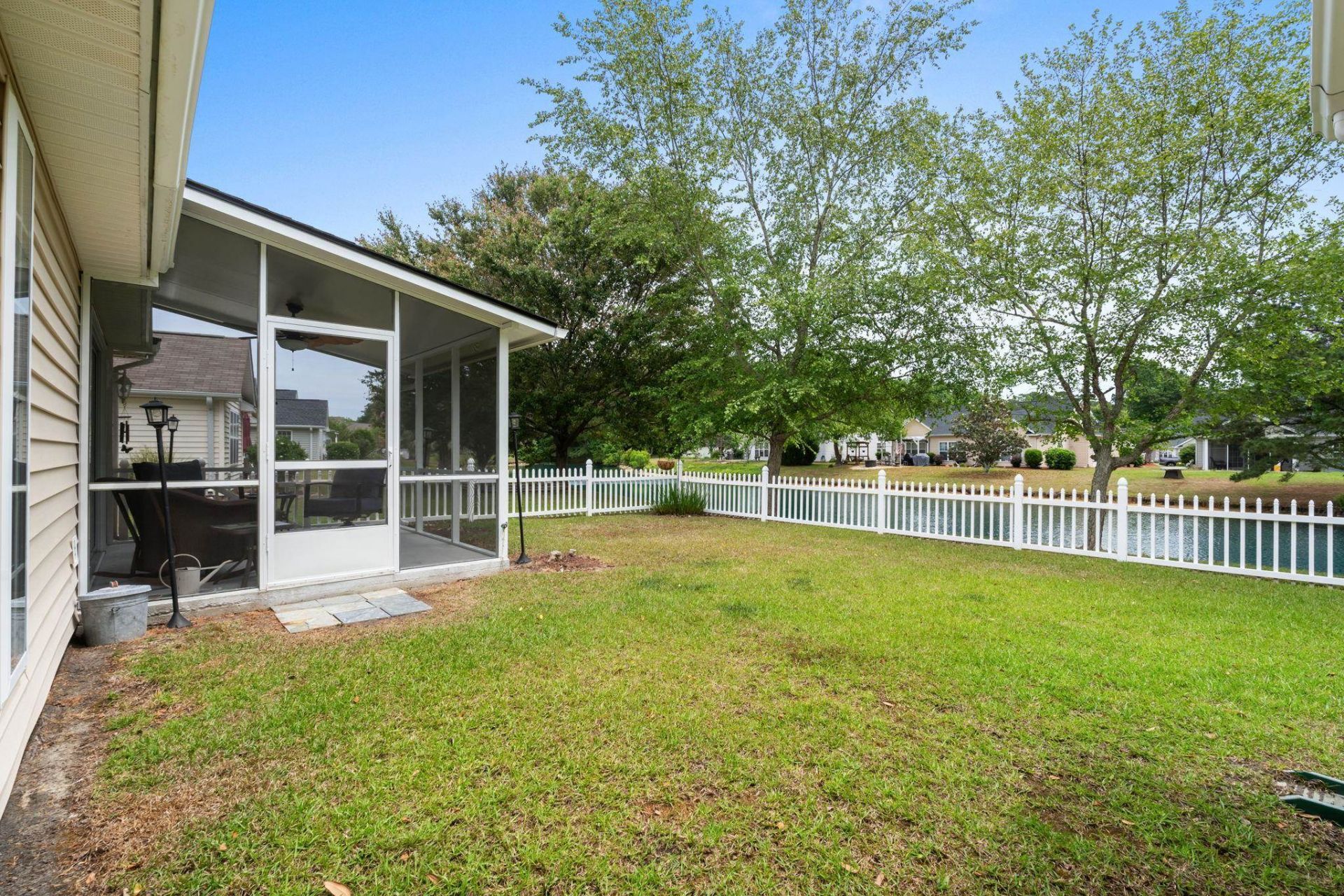 420 Westham Dr. Photo 37