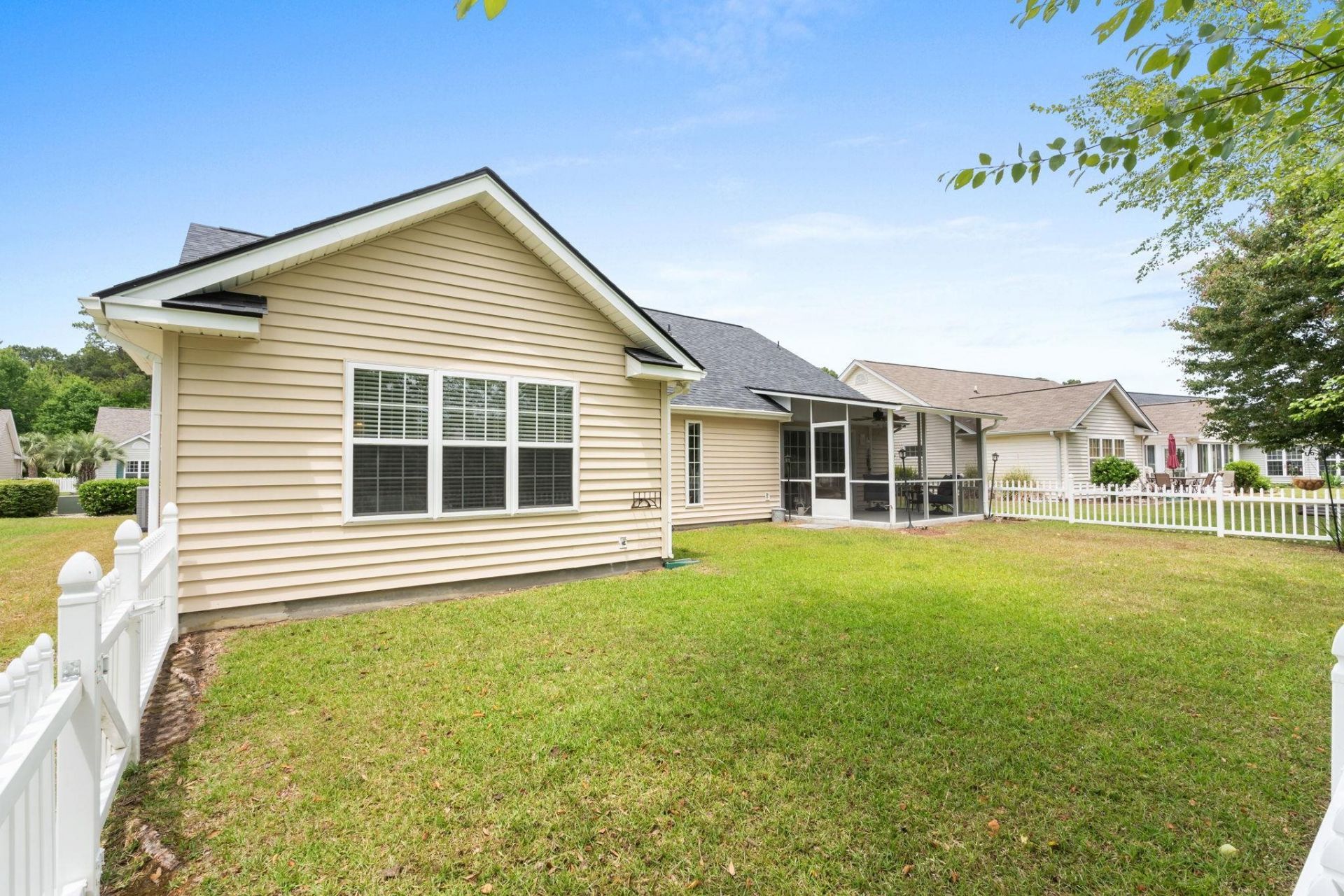 420 Westham Dr. Photo 39