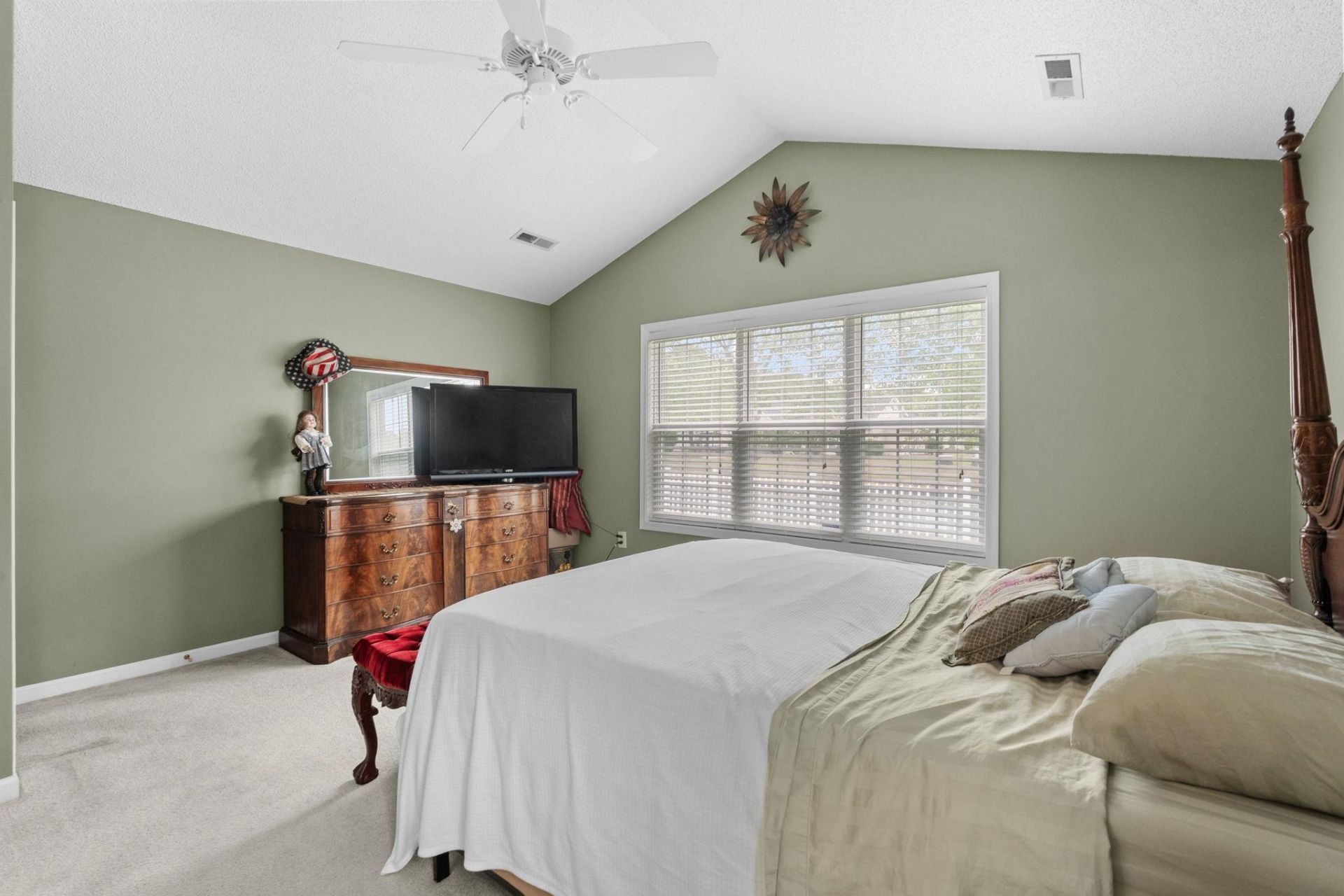 420 Westham Dr. Photo 44