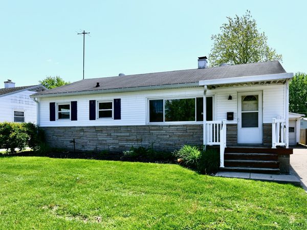 129 E McKenzie Road , Greenfield, IN 46140