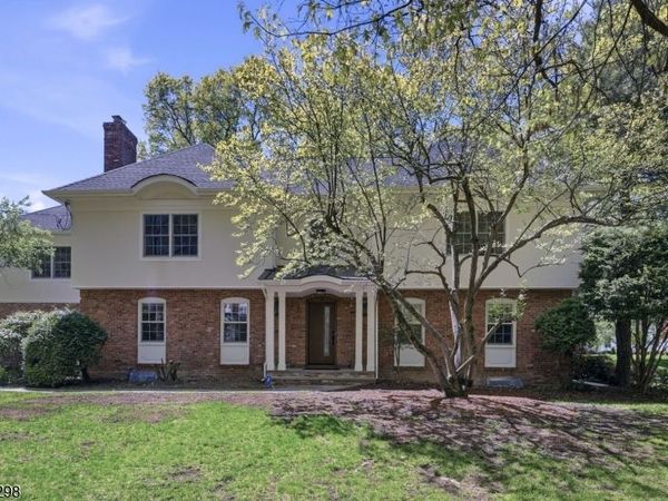 18 Tennyson Dr, Millburn, NJ 07078