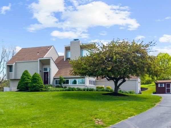 48 Van Lieus Rd, East Amwell, NJ 08551