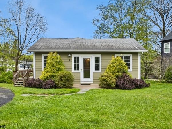 2 Aster Ter, Mendham, NJ 07945