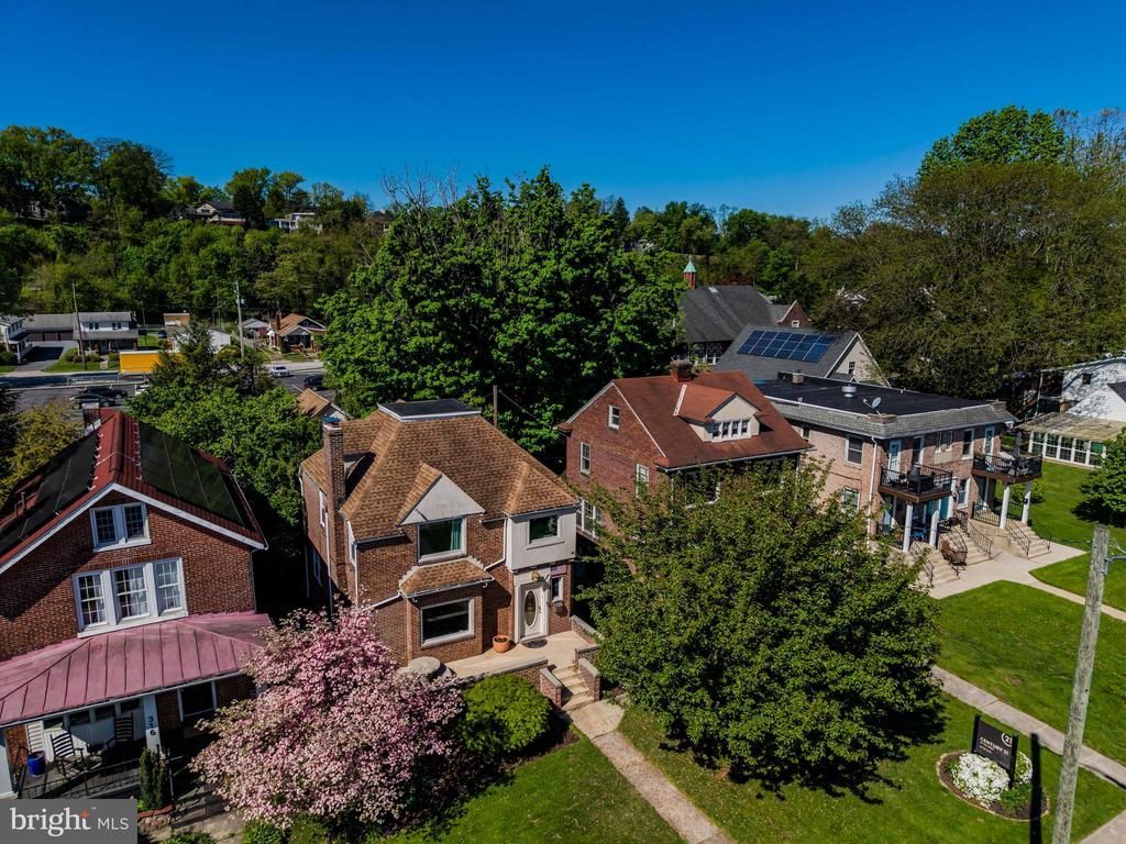 318 N FRONT STREET, WORMLEYSBURG, PA 17043