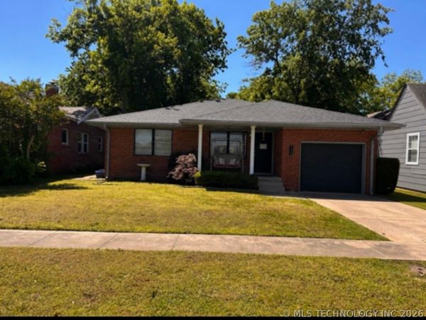 123 E 15th , Ada, OK 74820