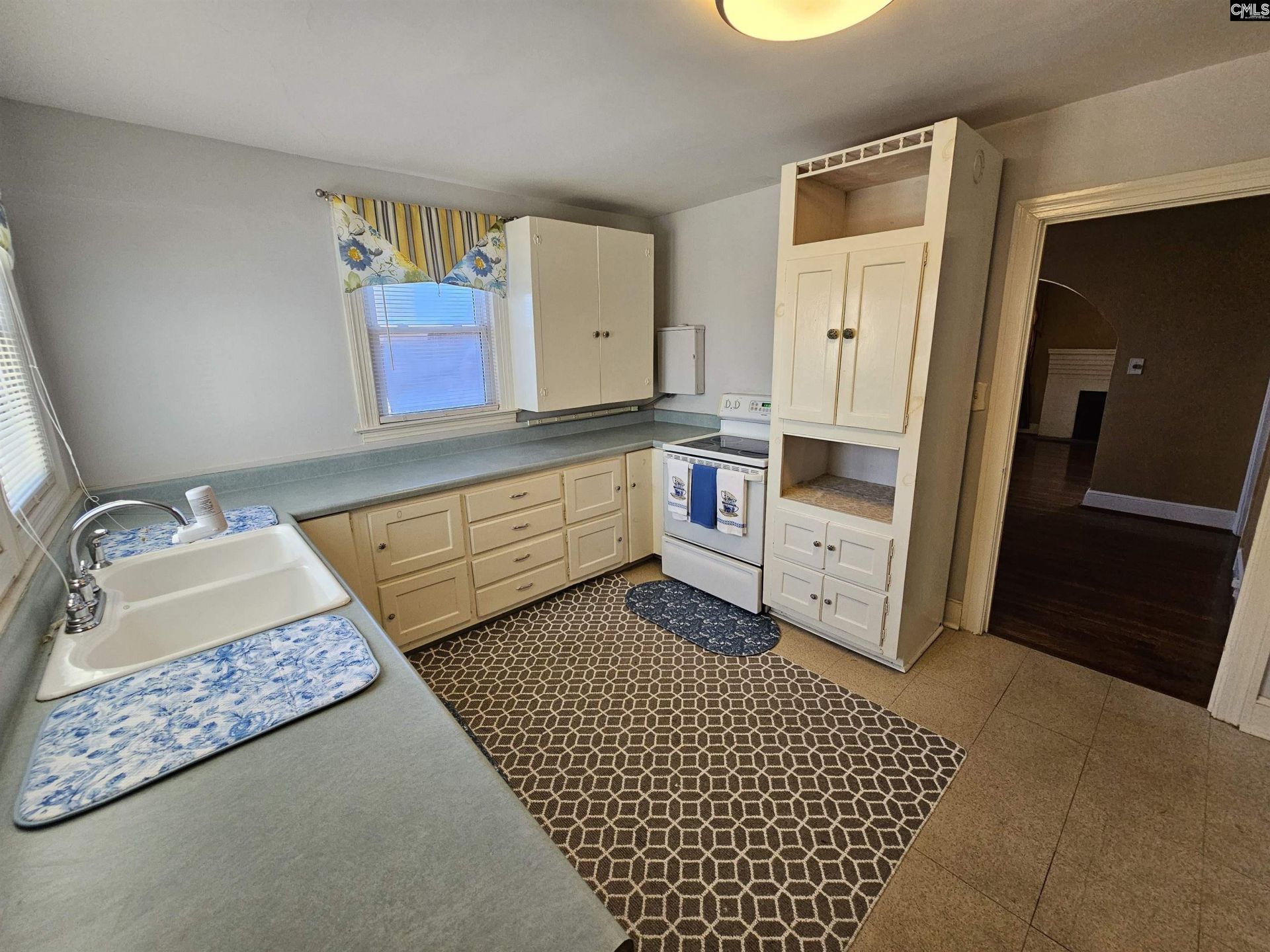 1310 C Avenue  Photo 11
