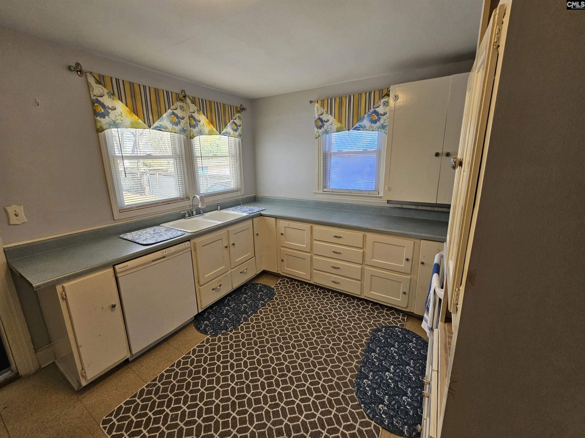 1310 C Avenue  Photo 12