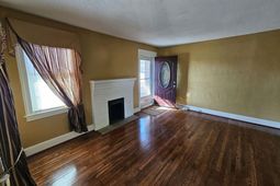 1310 C Avenue  photo 4