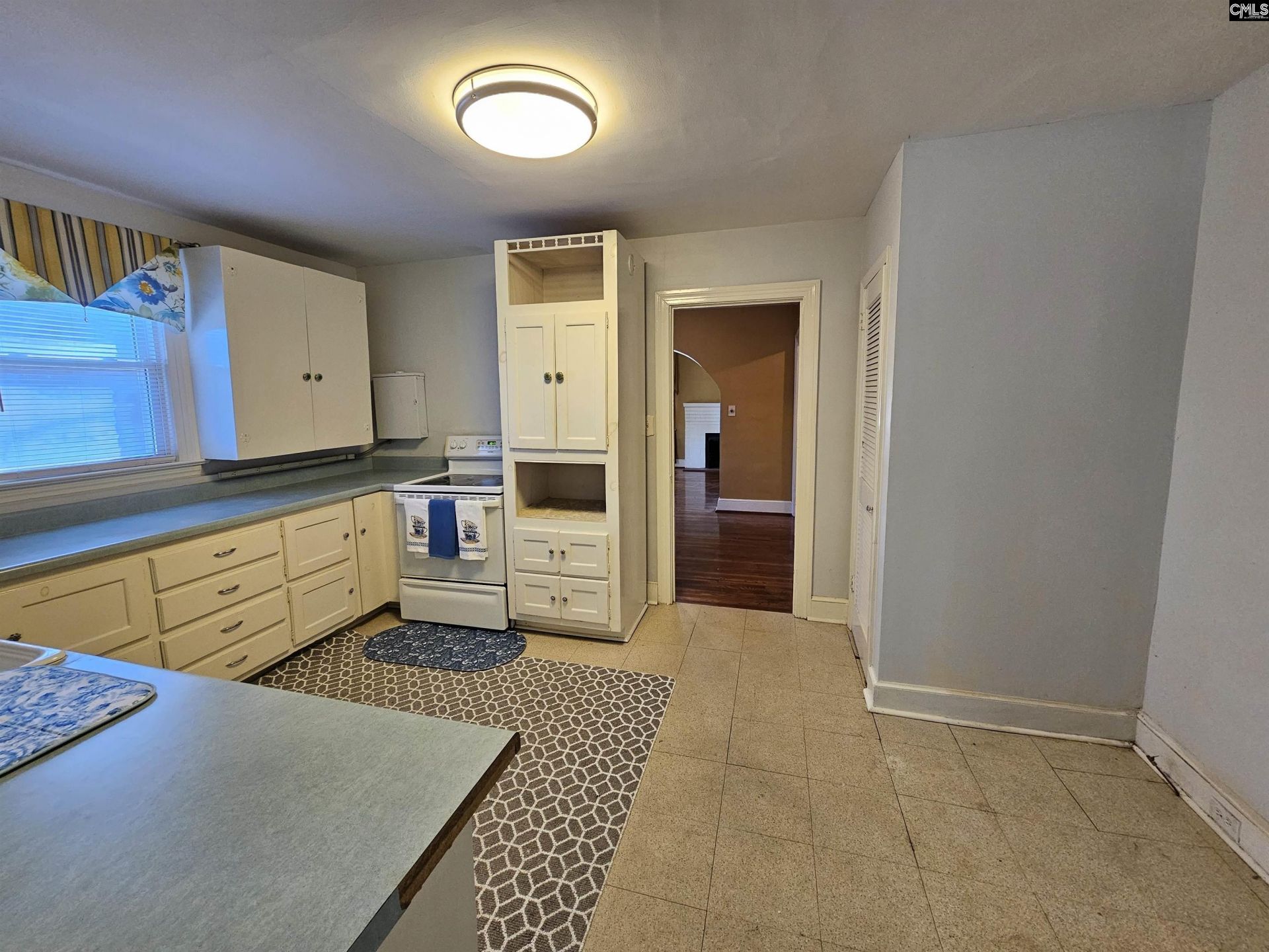 1310 C Avenue  Photo 9