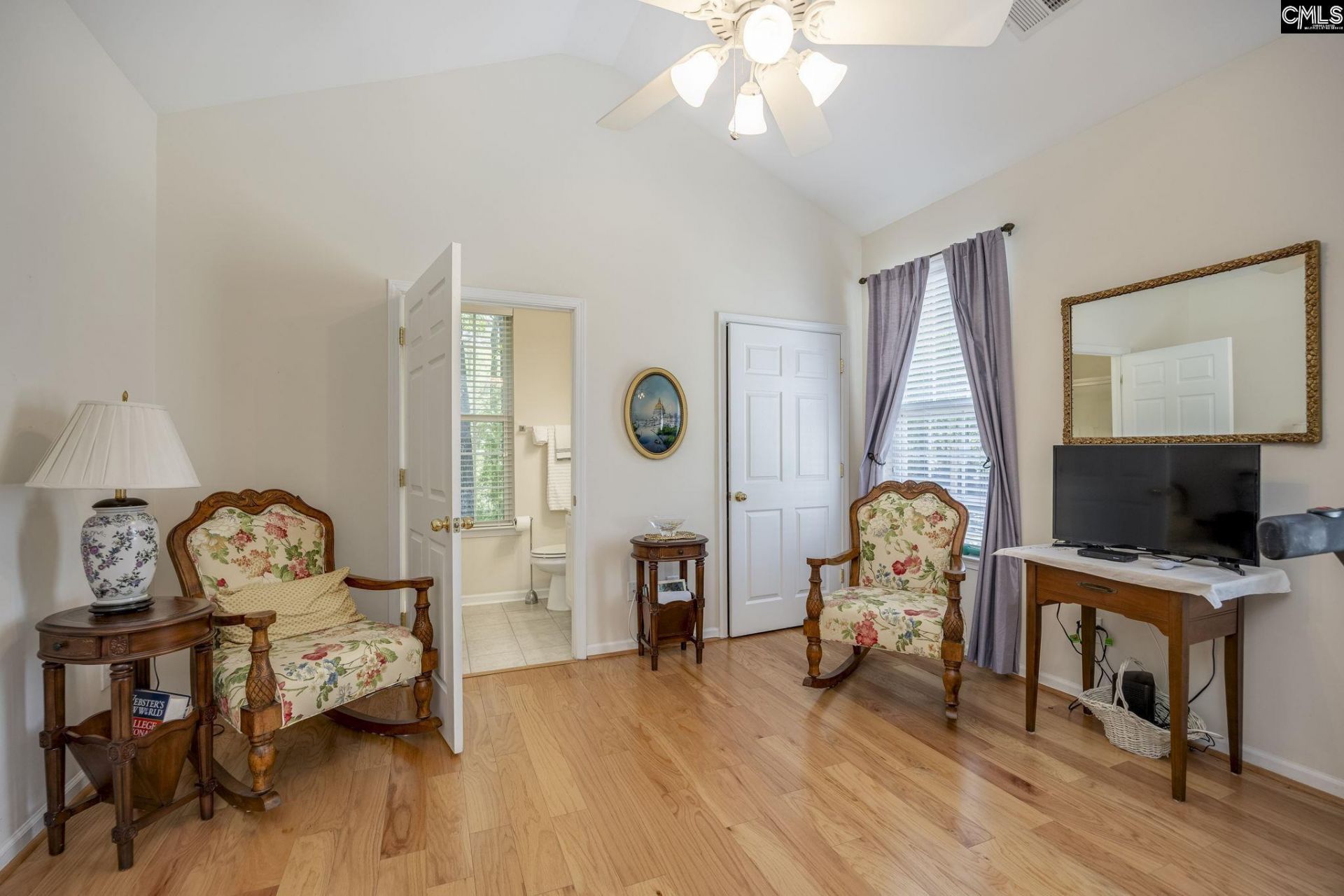 124 Cobblers Glen Court Photo 35