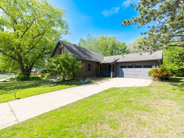 3209 W Westport Road , Peoria, IL 61615