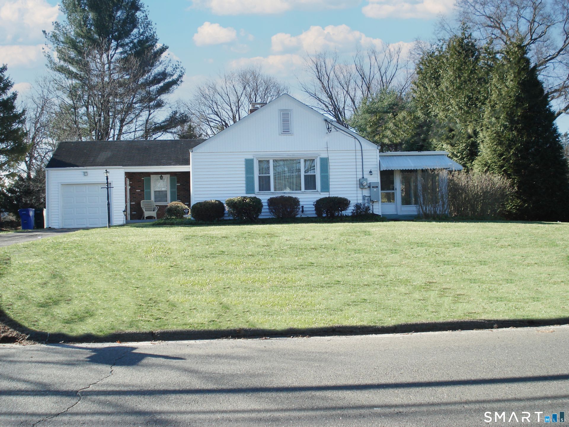 47 Lawlor, Stratford, CT 06614 Main Photo