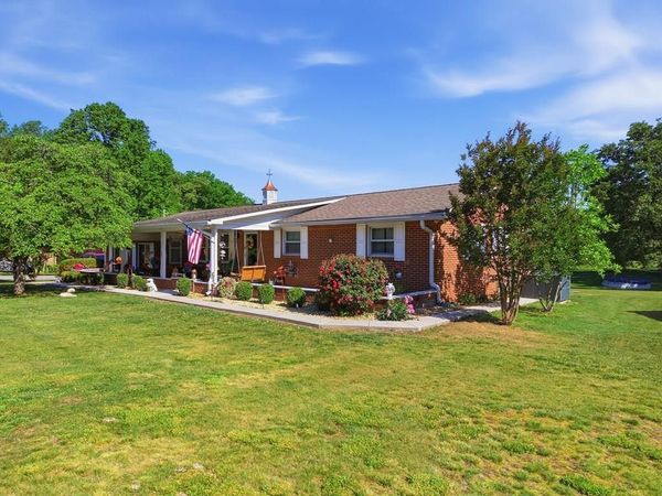 418 Kenway St , Cookeville, TN 38501