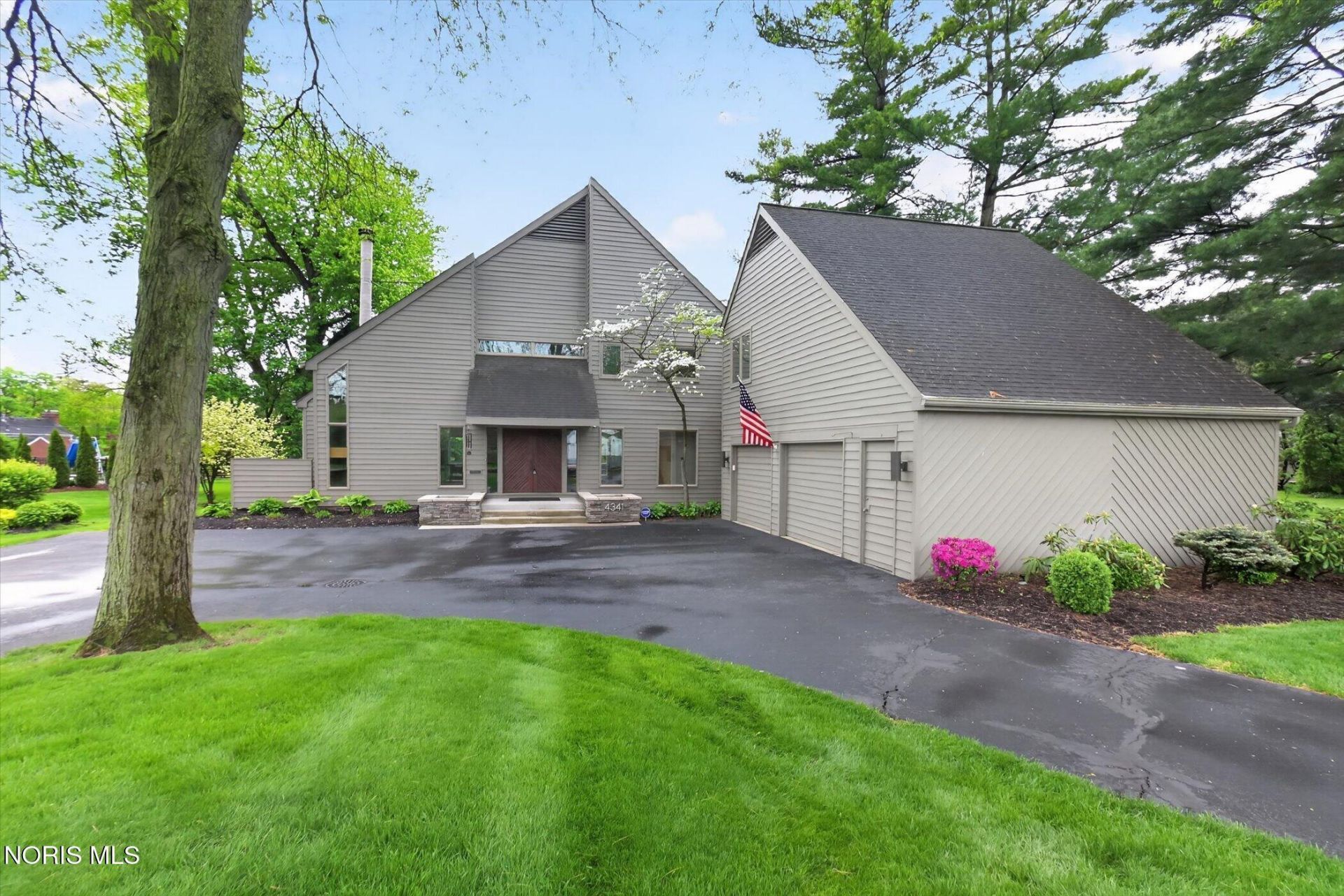 4341 Indian Road, Ottawa Hills, OH 43615 Main Photo