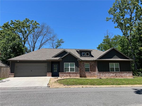 6 Eyemouth Drive , Bella Vista, AR 72715