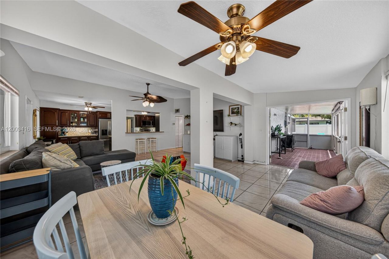 211 S 57th Way, Hollywood, FL 33023 Photo