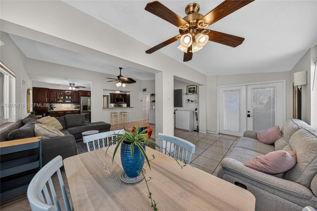 211 S 57th Way, Hollywood, FL 33023 Photo