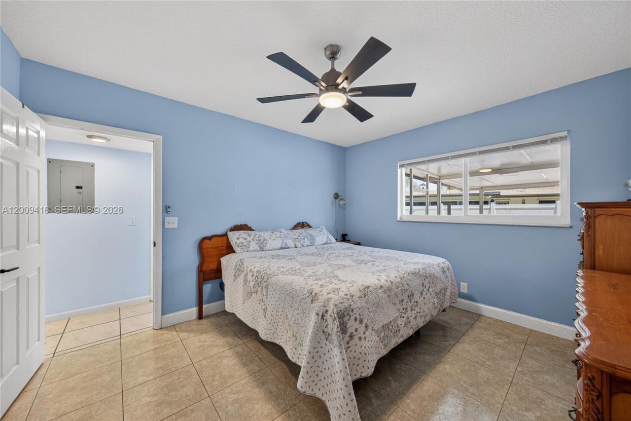 211 S 57th Way, Hollywood, FL 33023 Photo