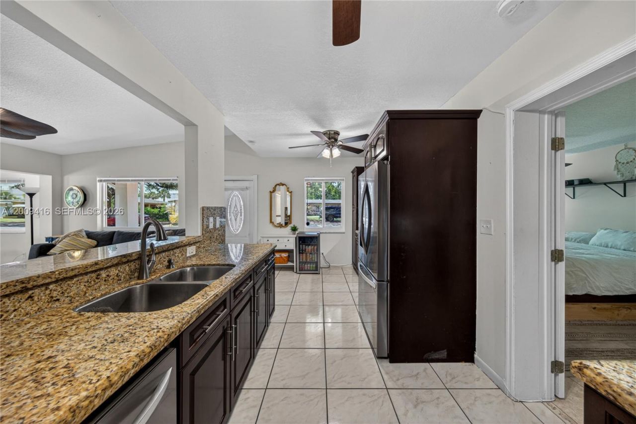 211 S 57th Way, Hollywood, FL 33023 Photo