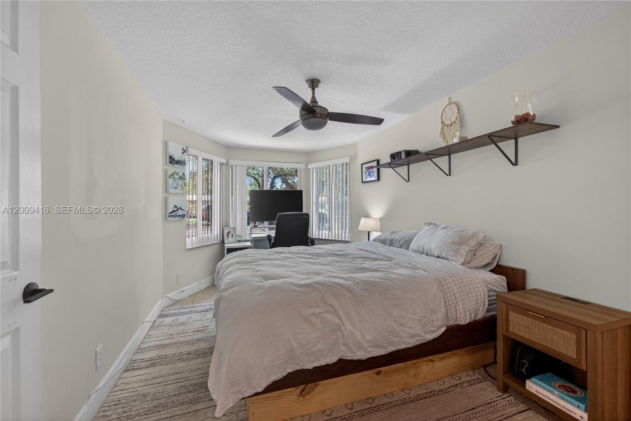 211 S 57th Way, Hollywood, FL 33023 Photo