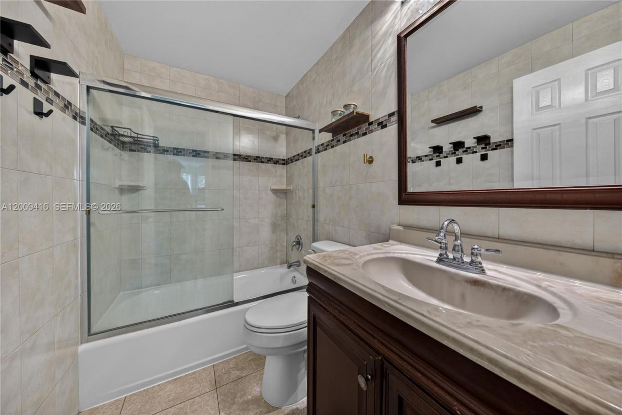 211 S 57th Way, Hollywood, FL 33023 Photo