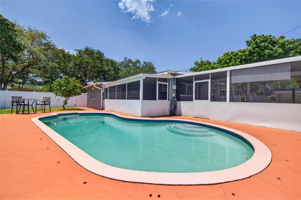 211 S 57th Way, Hollywood, FL 33023 Photo