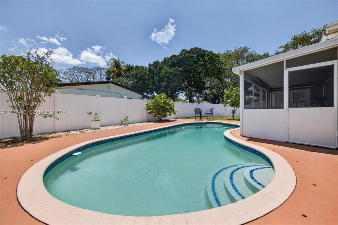 211 S 57th Way, Hollywood, FL 33023 Photo