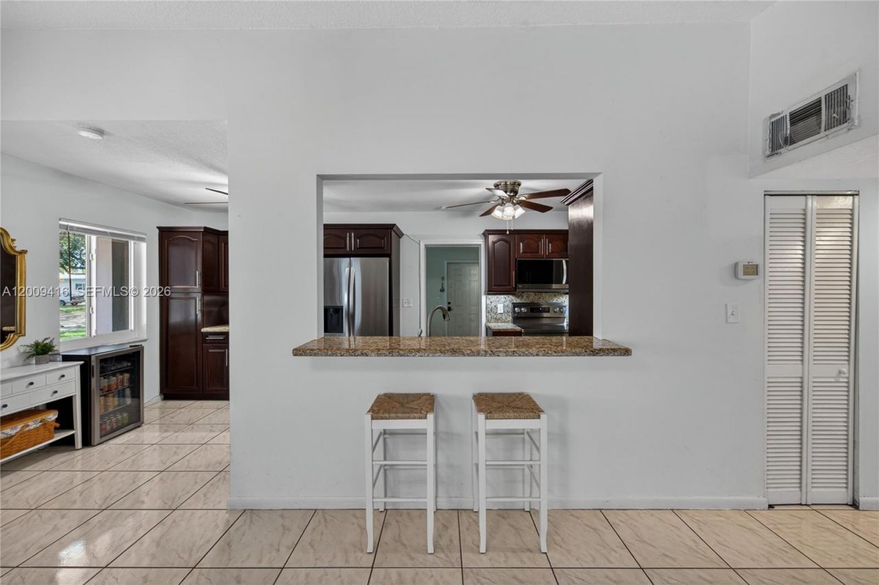211 S 57th Way, Hollywood, FL 33023 Photo